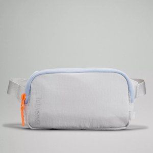 Lululemon Mini Belt Bag - Vapor - NEW
